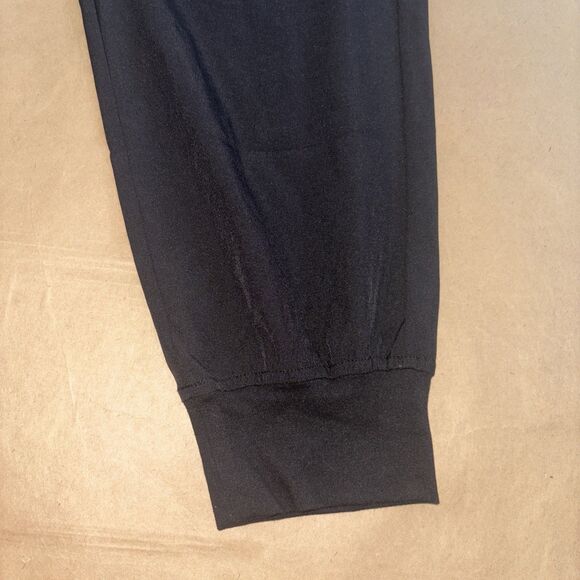 Woman’s Black Athletic Joggers Size Medium Cargo Pocket Athleisure Work Out - Picture 3 of 7